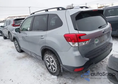 2023 Subaru Forester Premium z USA, uszkodzony, nr VIN JF2SKAEC5PH457587